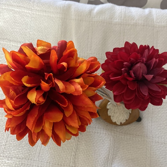 Set of 2 Flower Gnomes - Picture 4 of 5